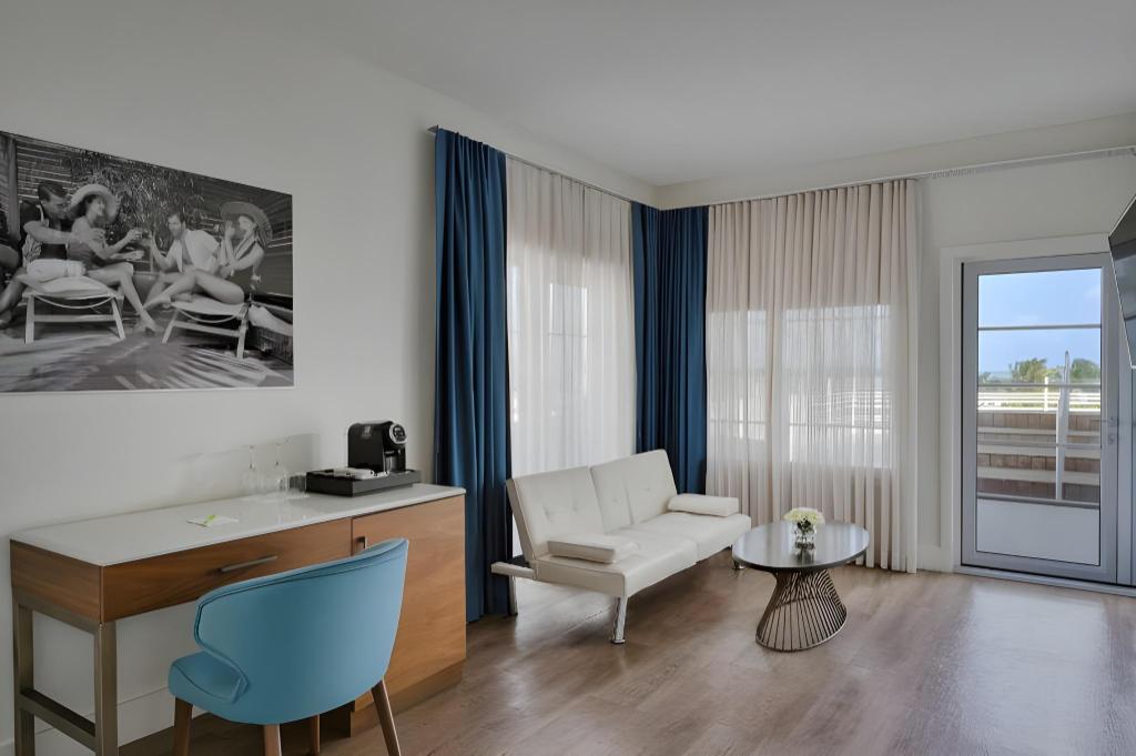 Ocean, Penthouse, King Bed
