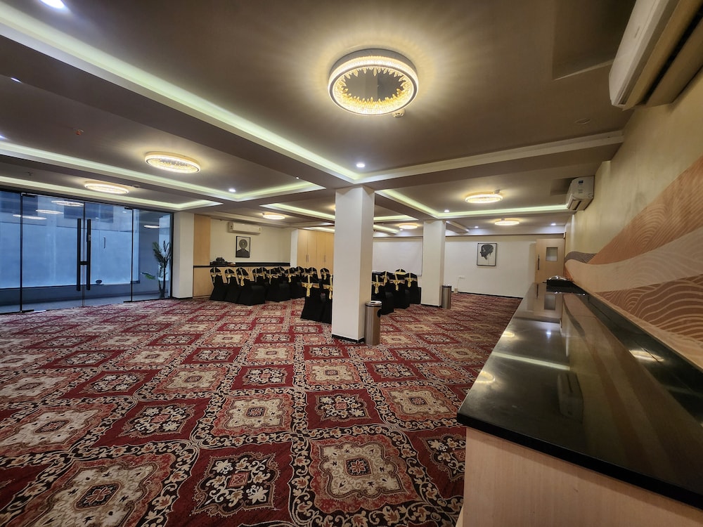 Mastiff Hotel, Ankleshwar 6/60