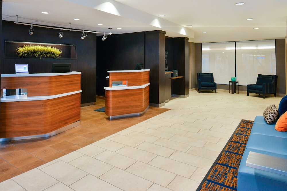 Lobby at Courtyard by Marriott Beaumont, BEAUMONT - TX