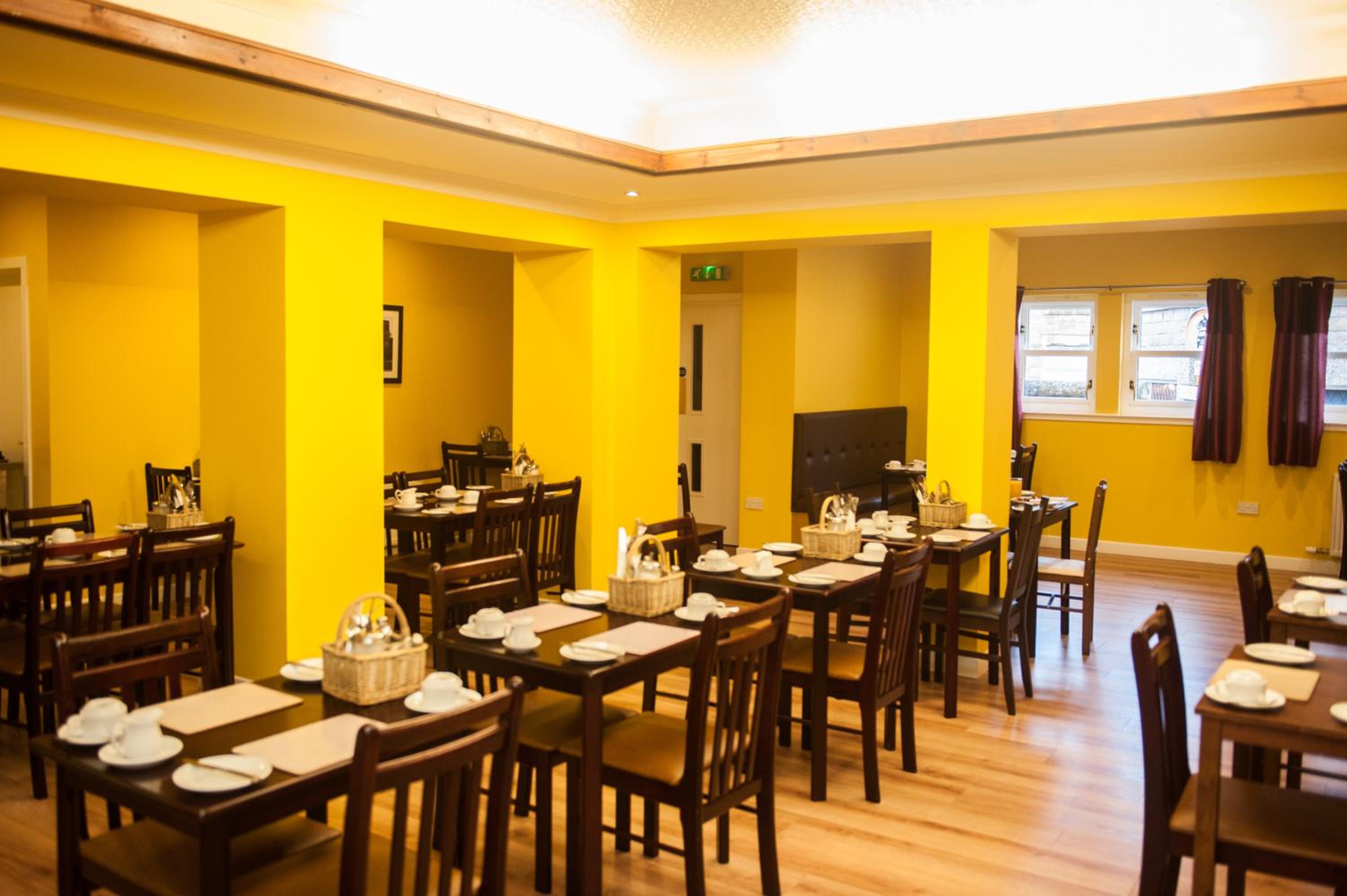 Ardross Glencairn Guest House B&B 22/28