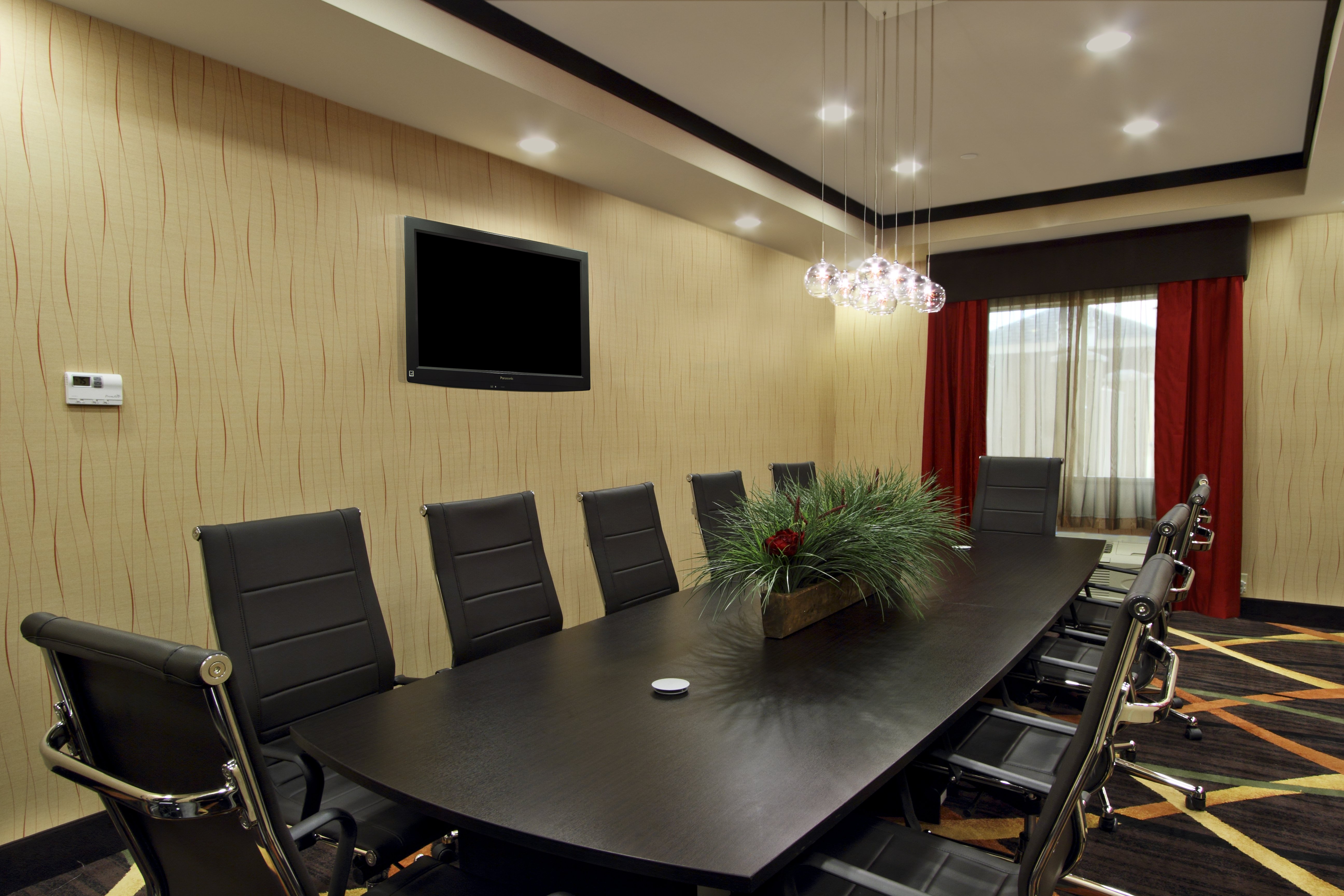 Holiday Inn Express and Suites Houston East Baytown 25/31