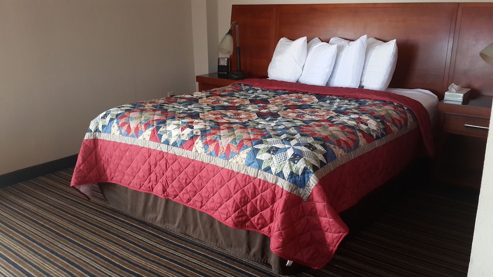 Harvest Drive Family Inn 23/68