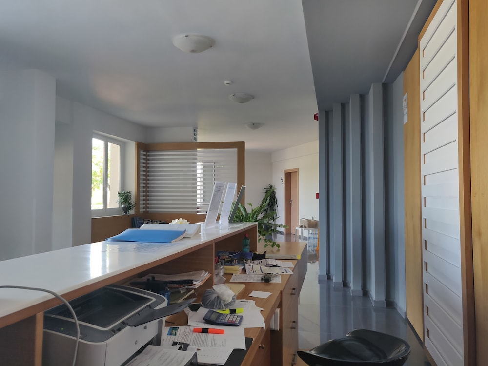 Renieris Hotel 75/75