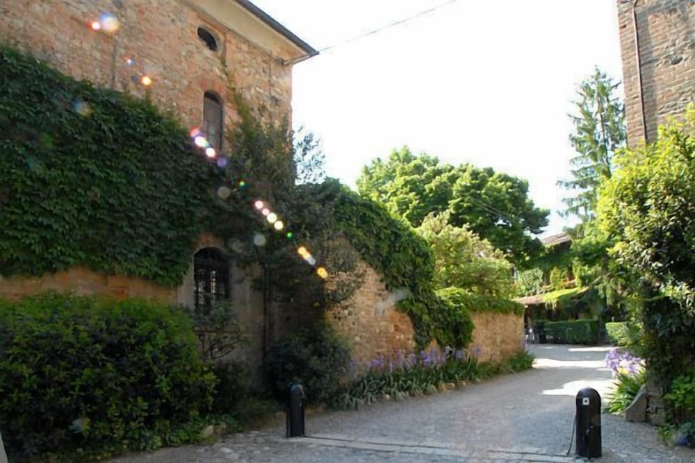 surroundings