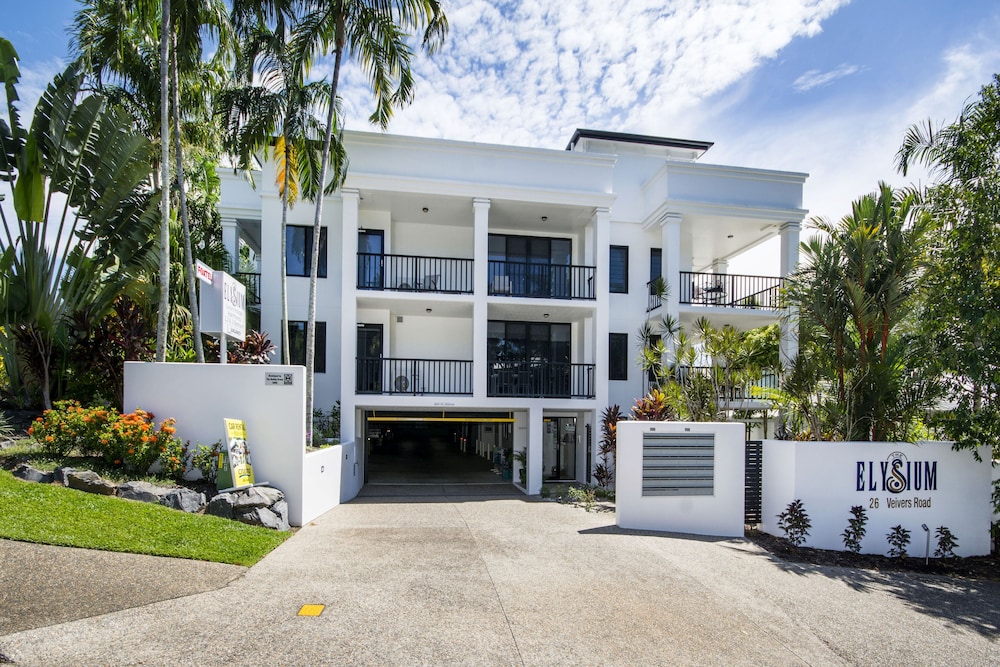 Elysium Apartments 2/68
