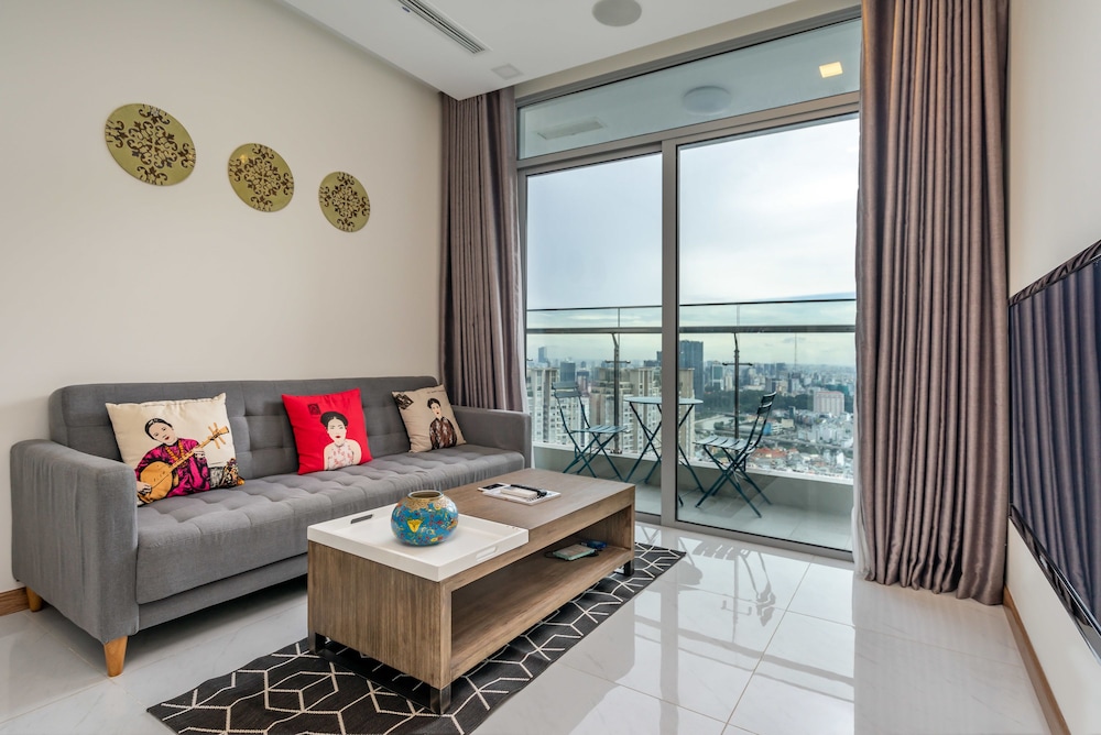 Hoasun Boutique Apartment - Vinhomes Central Park 24/50