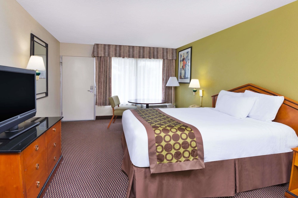 Ramada By Wyndham Pikesville Baltimore North 11/42