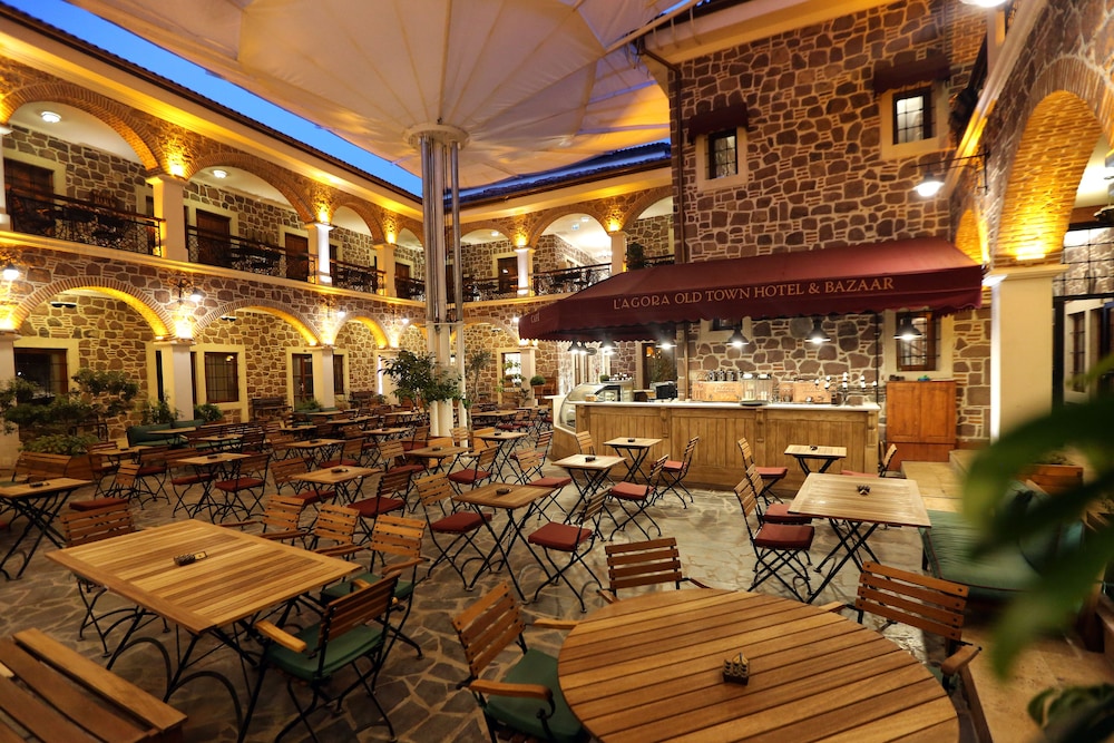 L'agora Old Town Hotel & Bazaar 23/35