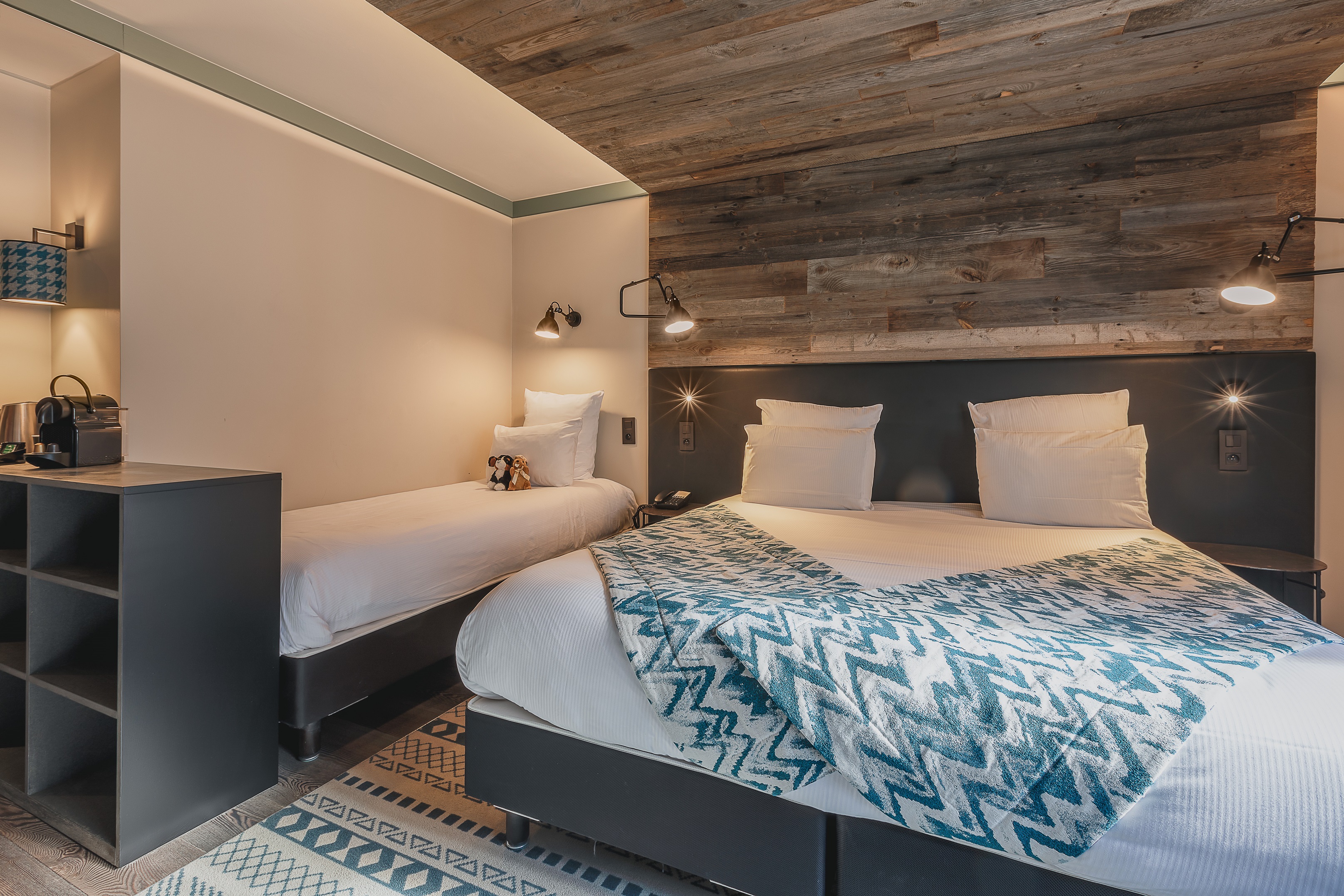 غرفة كلاسيكية بإطلالة على المدينة، Chalet Hotel le Prieure and Spa 2/4