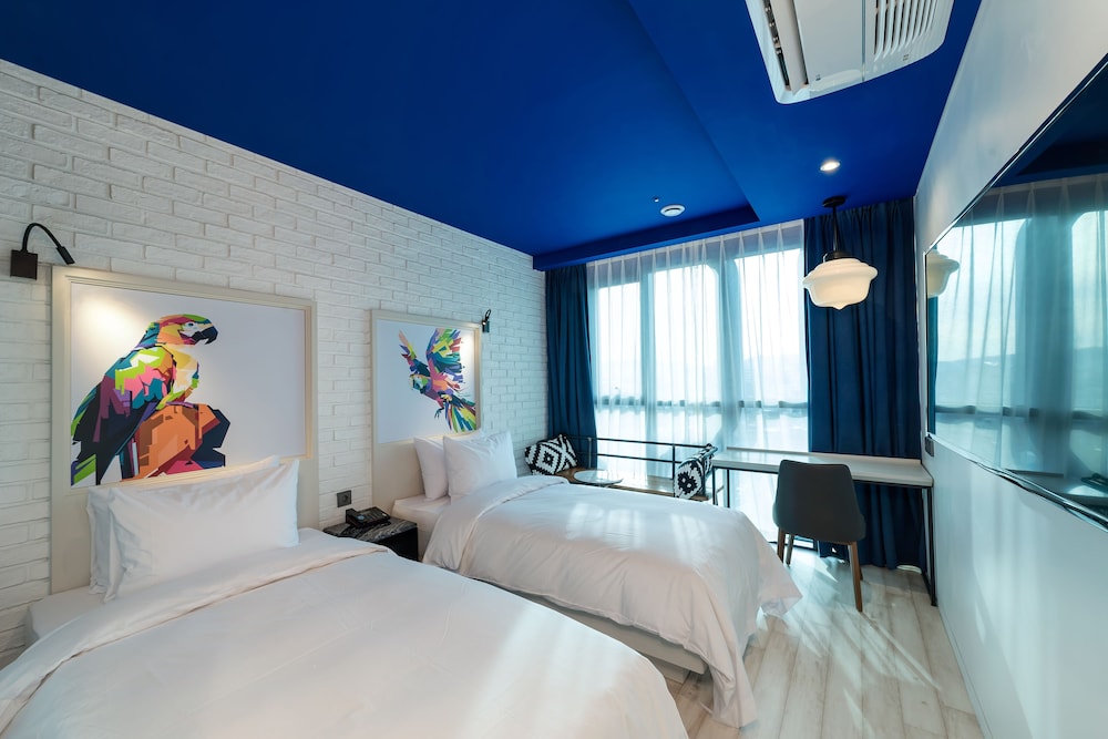 HOTEL THE DESIGNERS DDP 30/53