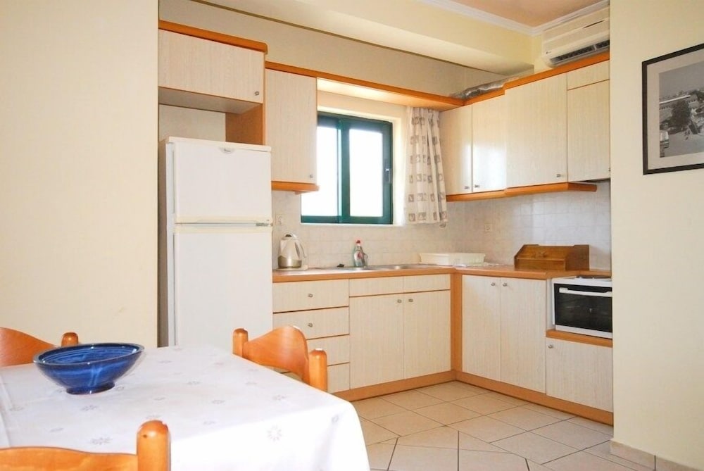 Aloni Suites 9/35