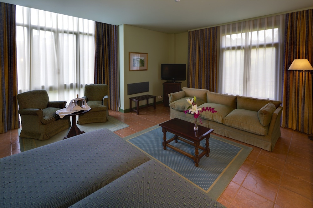 Parador De Cangas De Onis 41/73
