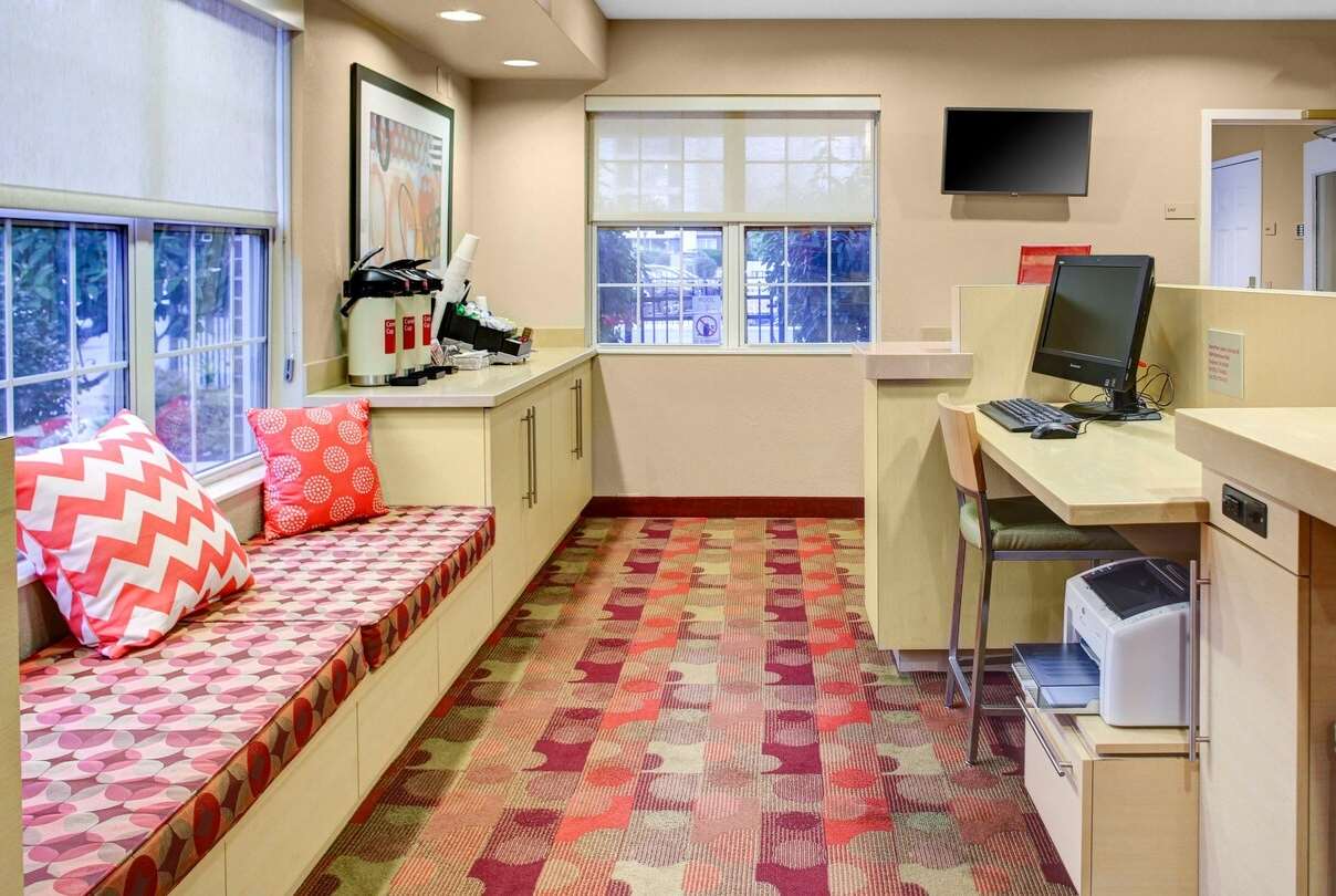 Hawthorn Suites by Wyndham Cincinnati Northeast/Mason 3/4
