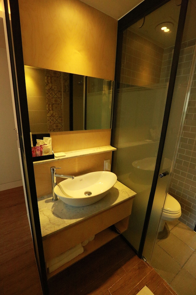 Noel Business Hotel 58/59