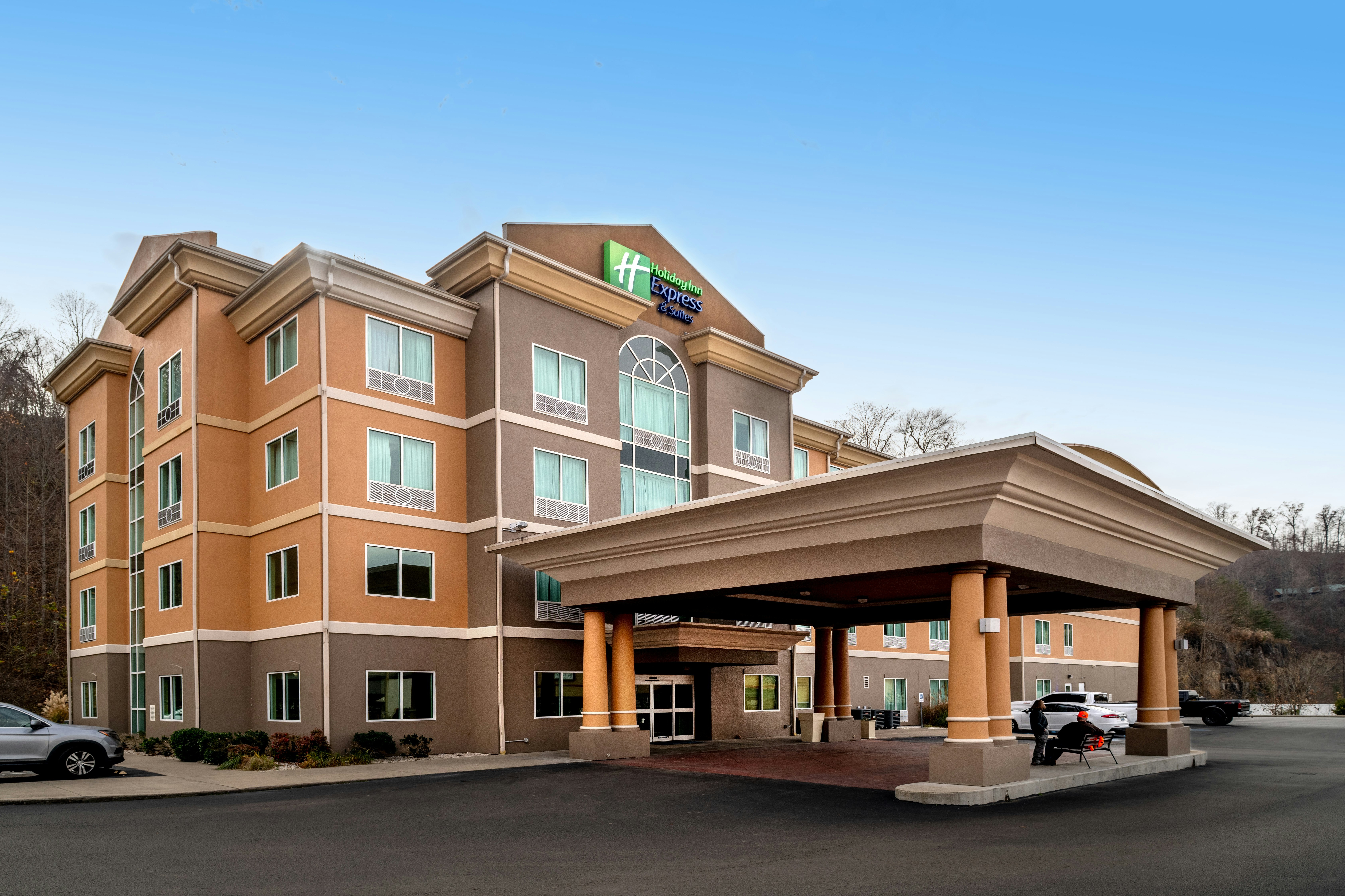 Holiday Inn Express Hotel Suites Hazard 40/43