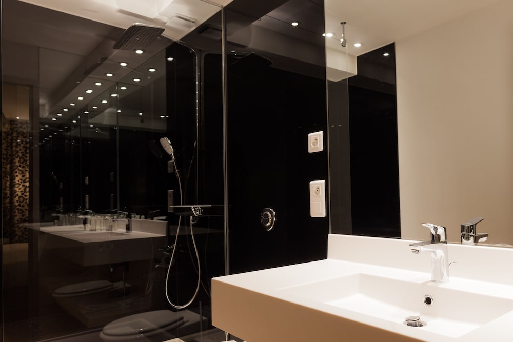 C Suites 26/56