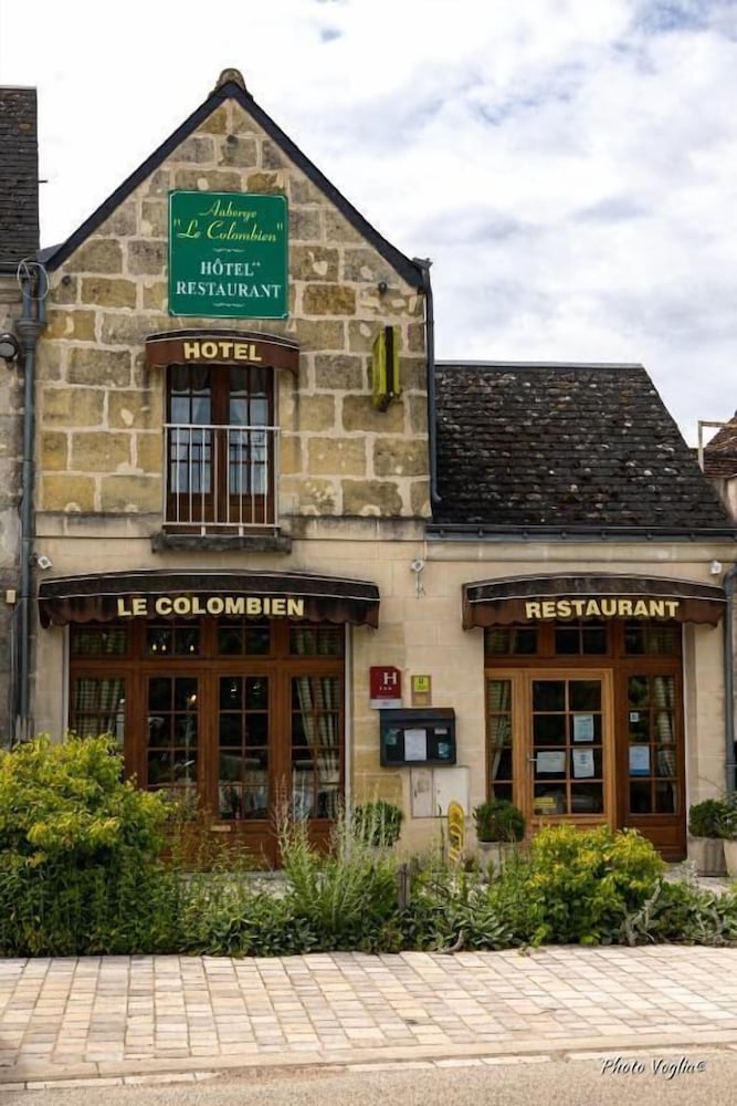 AUBERGE LE COLOMBIEN 1/37