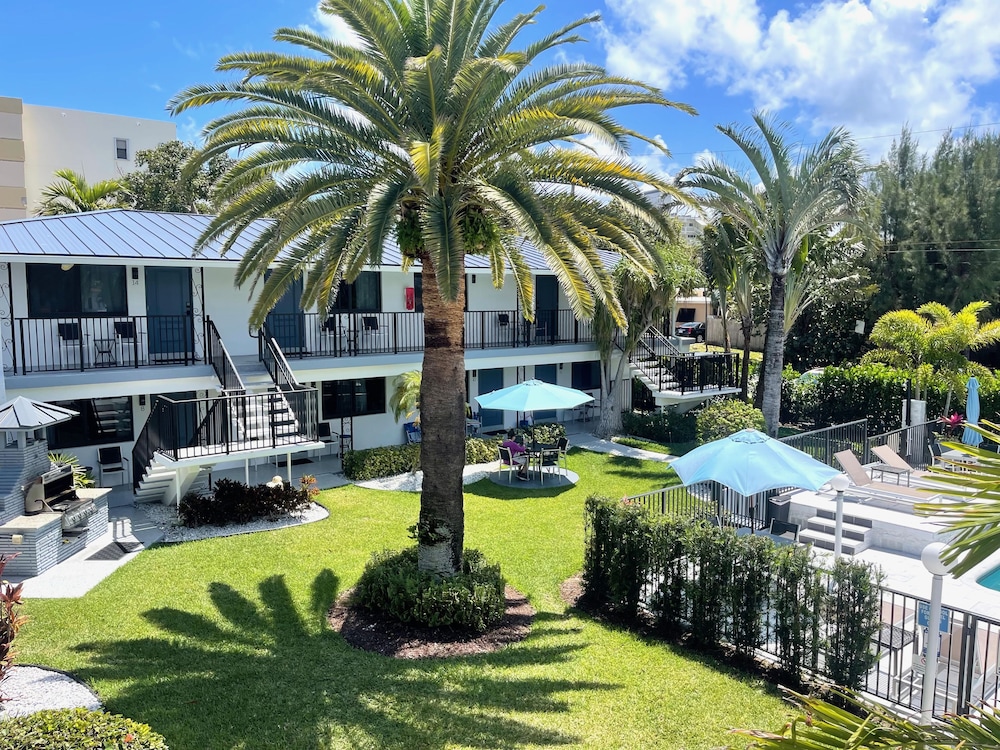 Tropic Isle Beach Resort 40/50