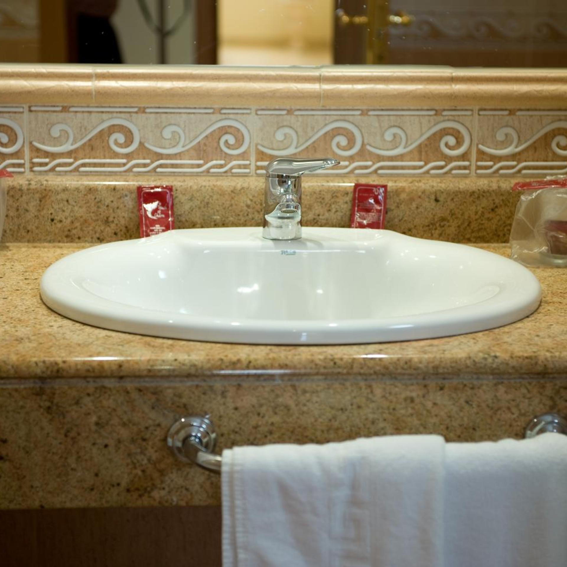 غرفة بسرير مزدوج أو سريرين منفصلين مع سرير إضافي، Hotel La Maruxina 6/6