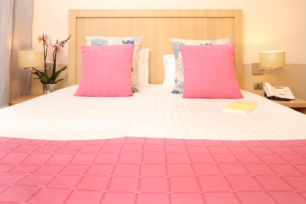 Hotel Le Trinite 50/50