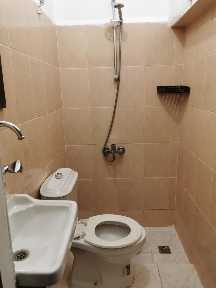 غرفة أساسية مفردة