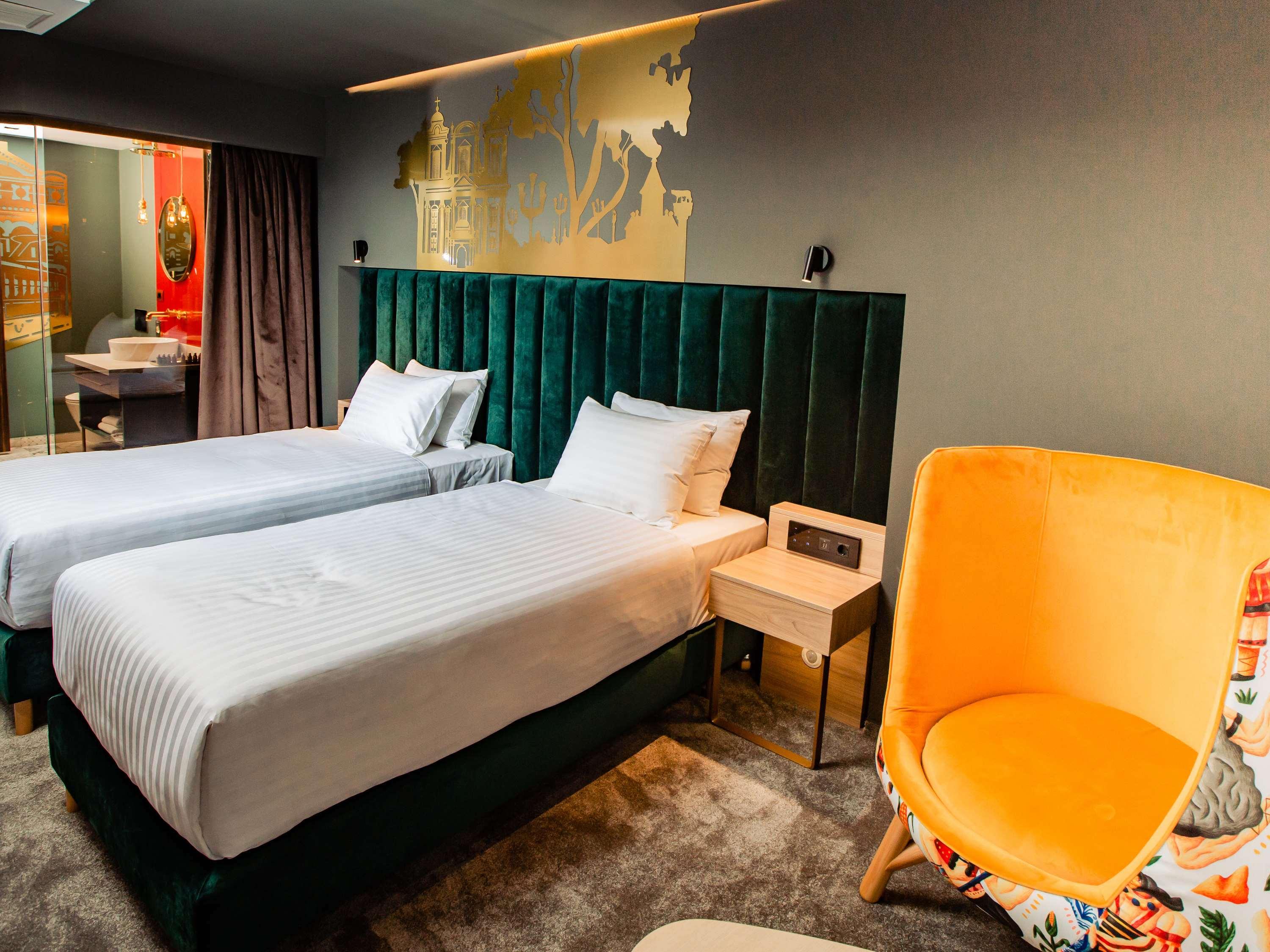 Superior, Single, Double Bed, Mercure Timisoara 2/5