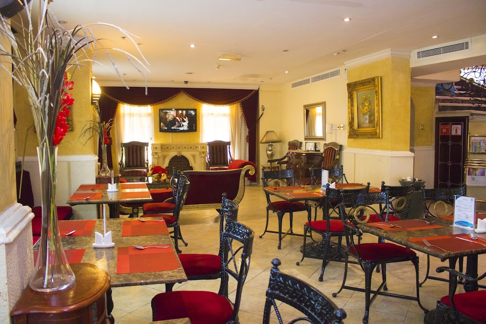 restaurant cafeteria