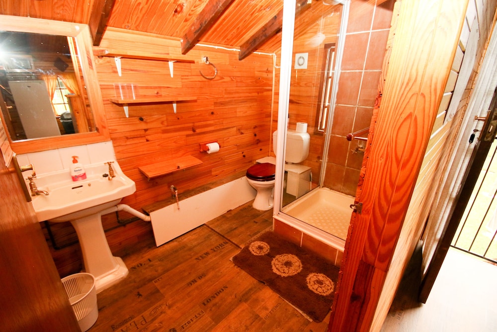 The Village Lodge 28/50