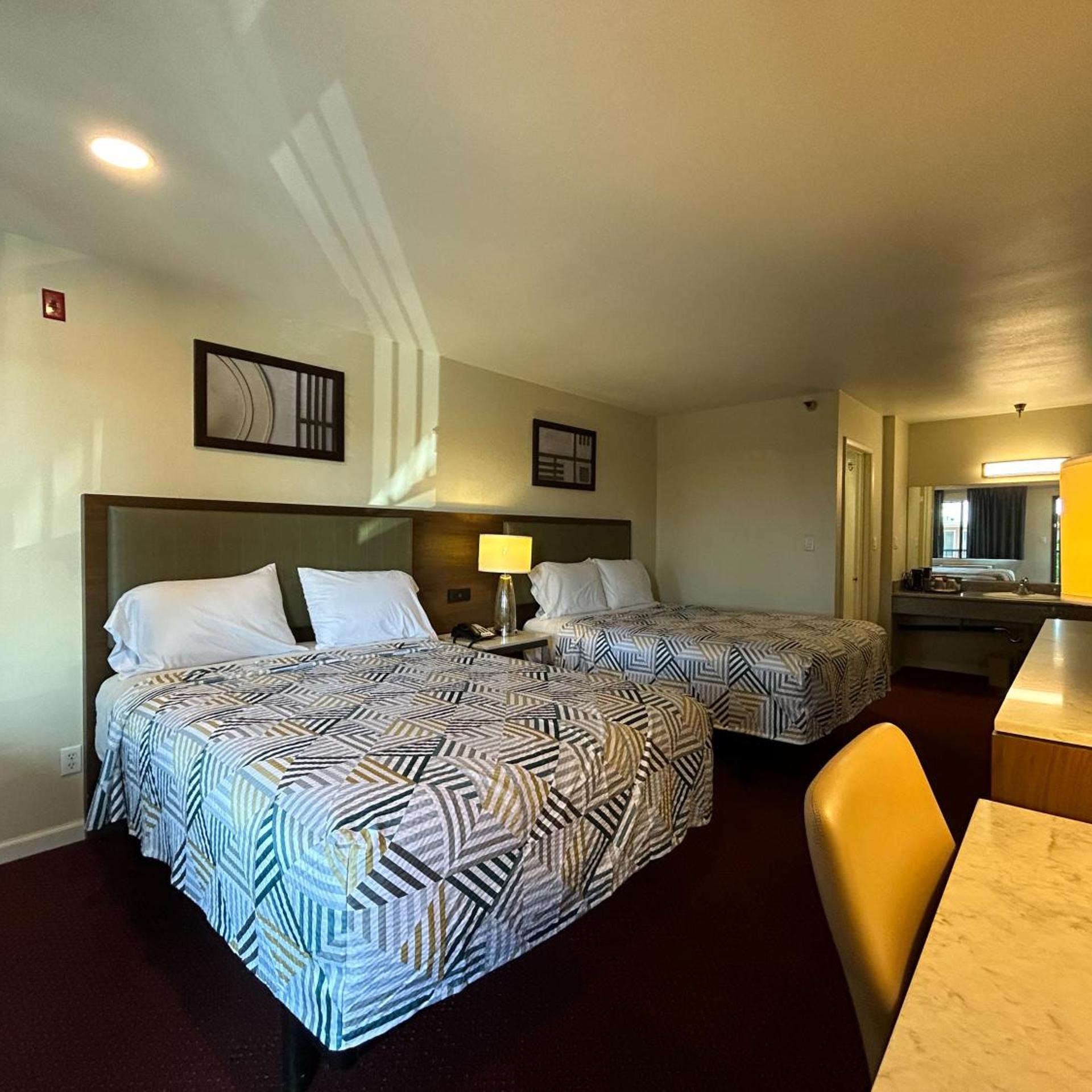 Studio6 Suites Santa Ana, CA 22/35