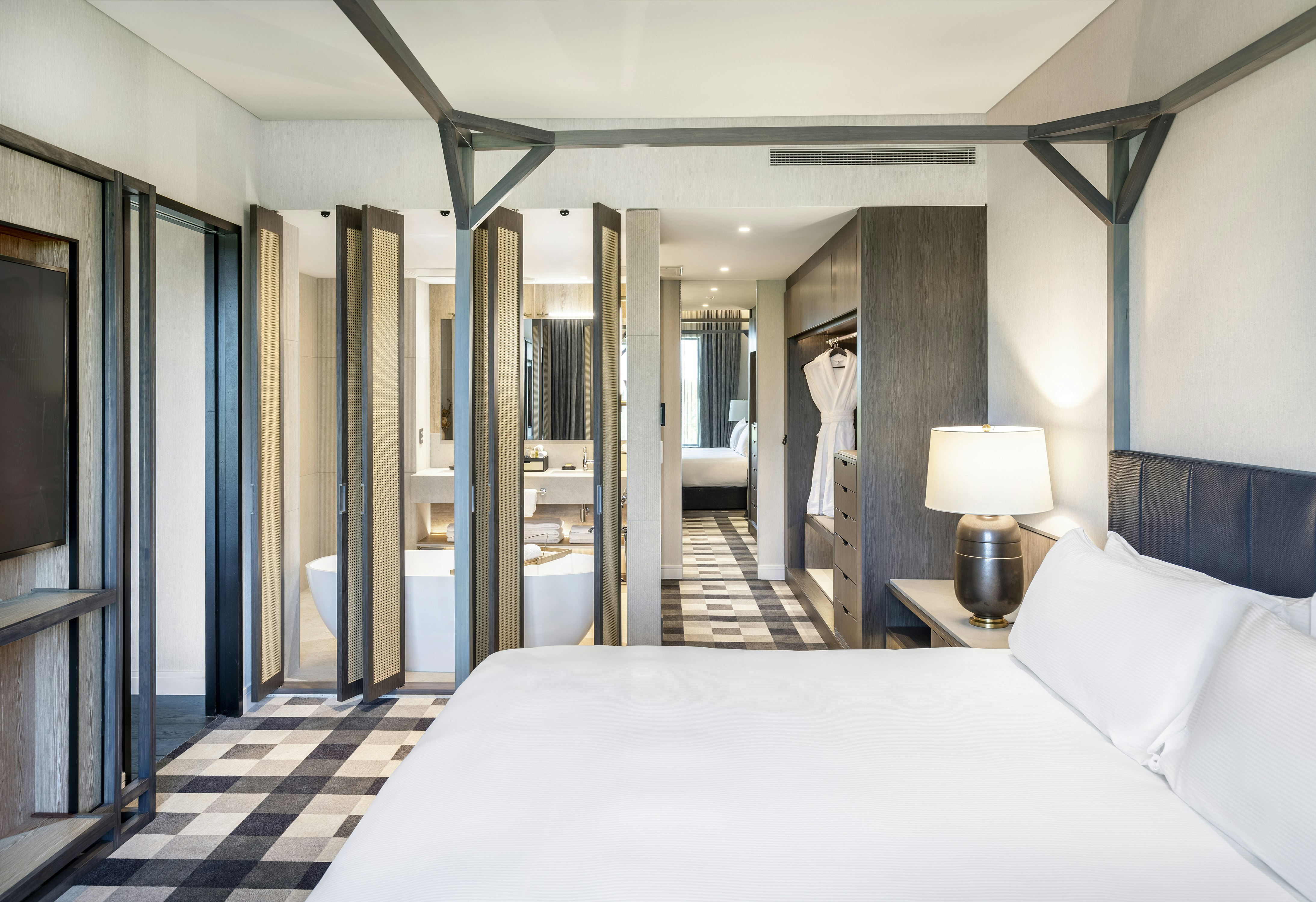 PRESIDENTIAL, SUITE, KING BED