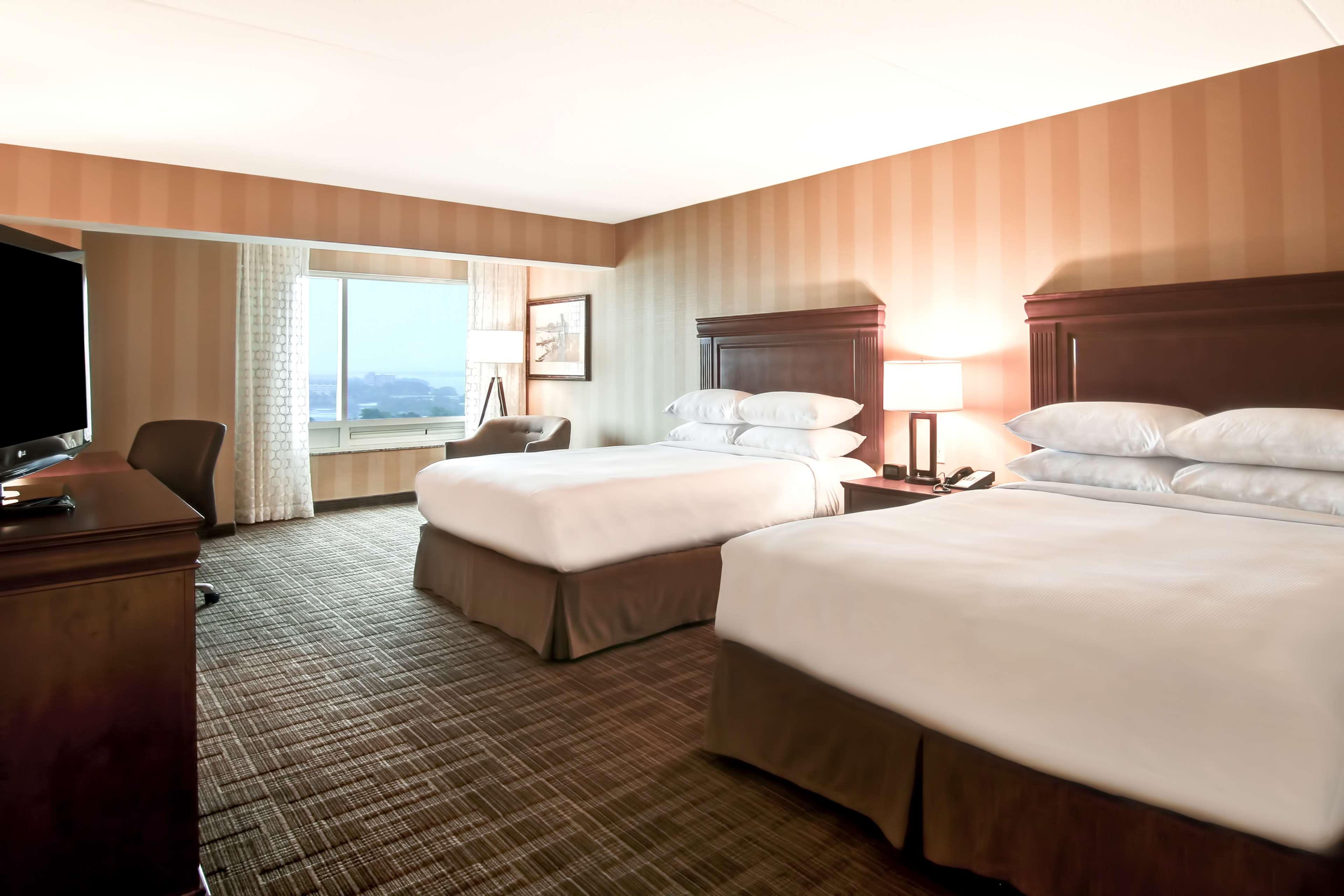 Room, Twin Beds, with View