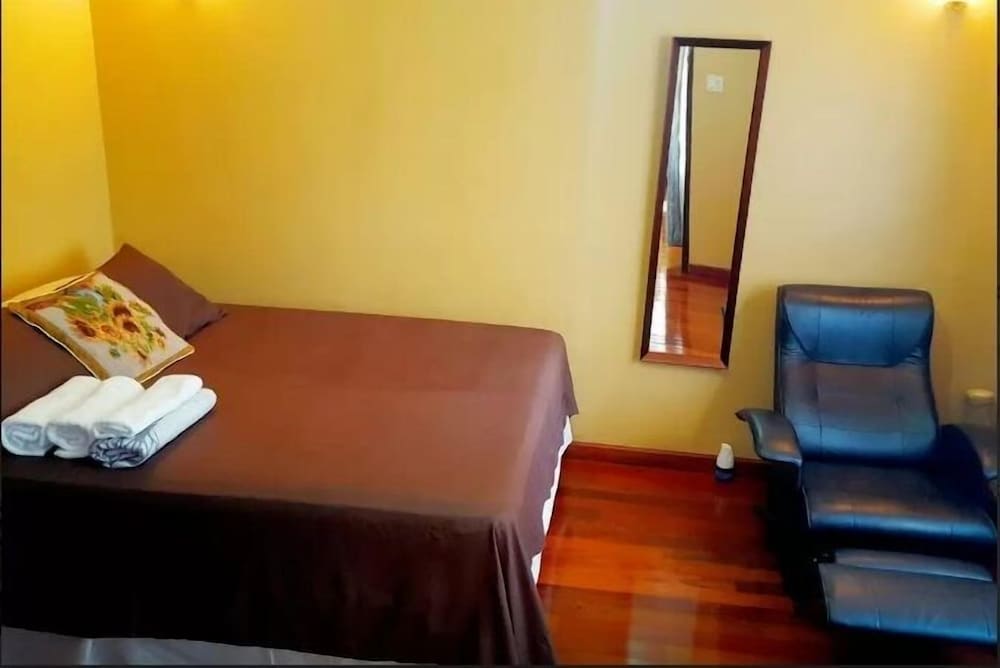 New Kingston Guest Apt At Dorchester 5/32