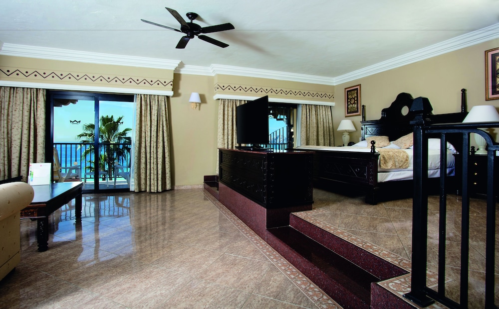 Hotel RIU Santa Fe 15/81