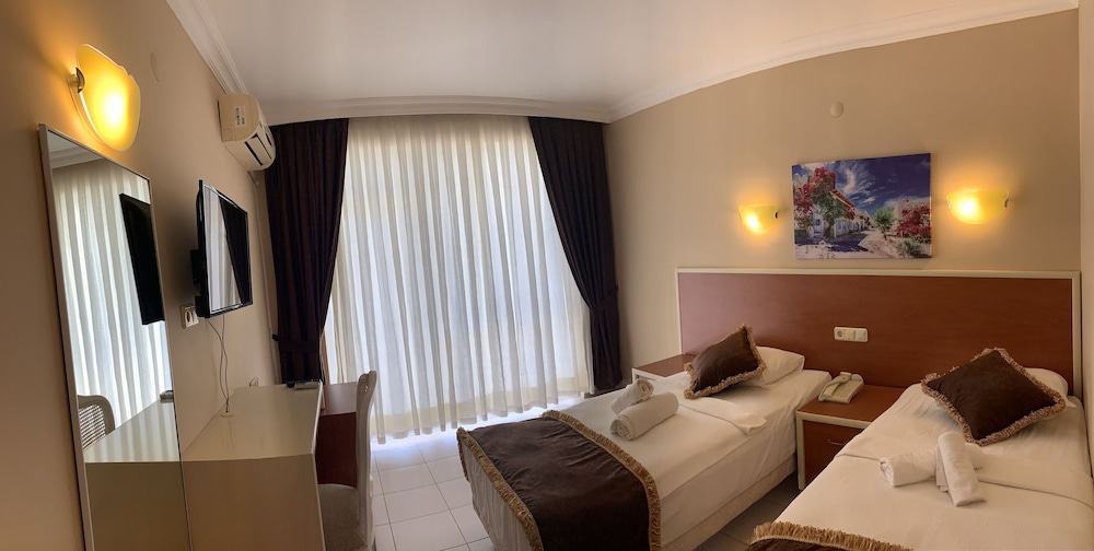 Hare Hotel 4/47