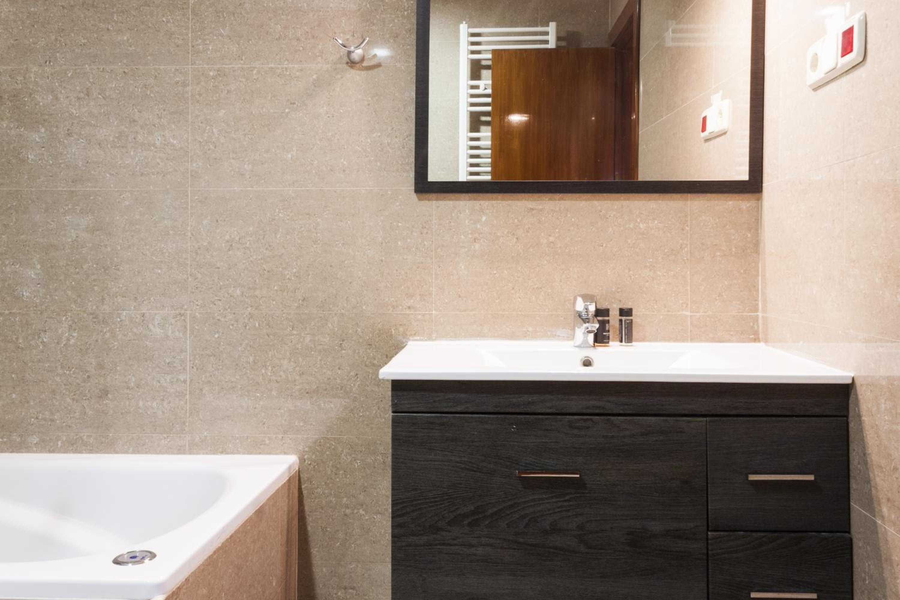 شقة بـ3 غرف نوم، Mola Suites 3/9