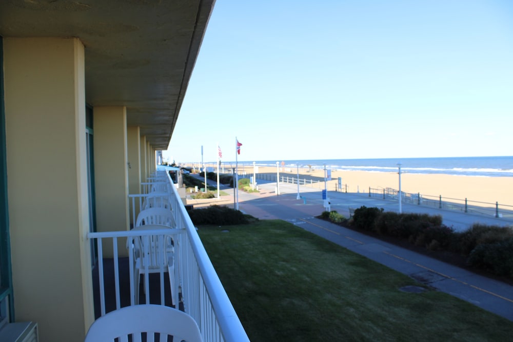 Ocean Resort 3/36