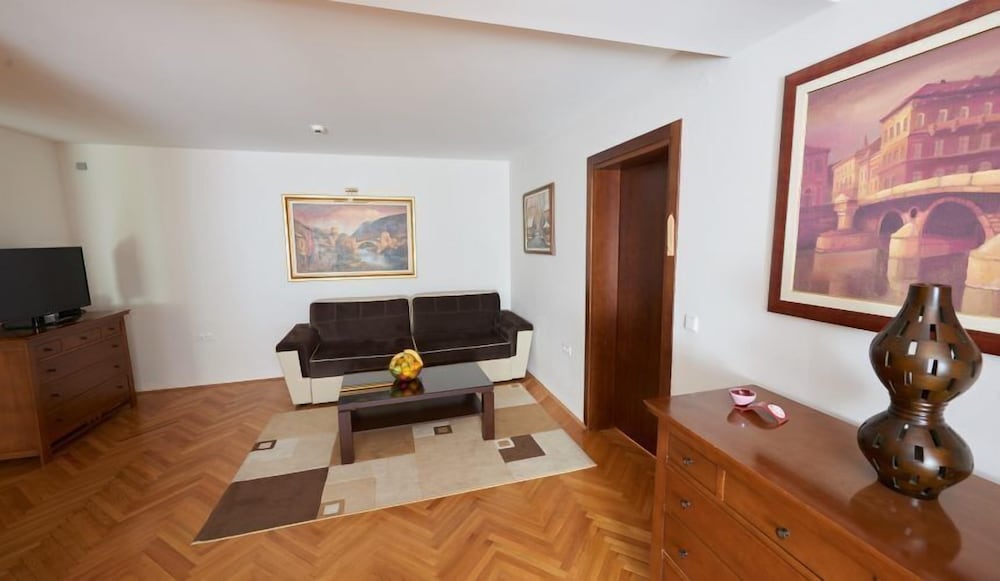 Hotel Pahuljica 22/28