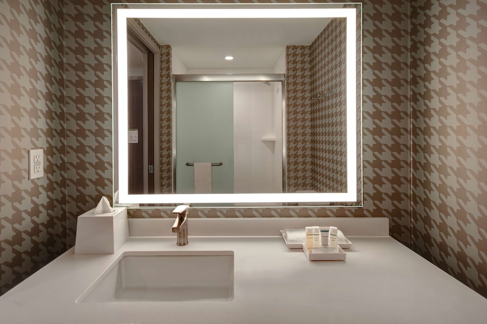 Home2 Suites by Hilton Detroit-Troy, MI 6/43