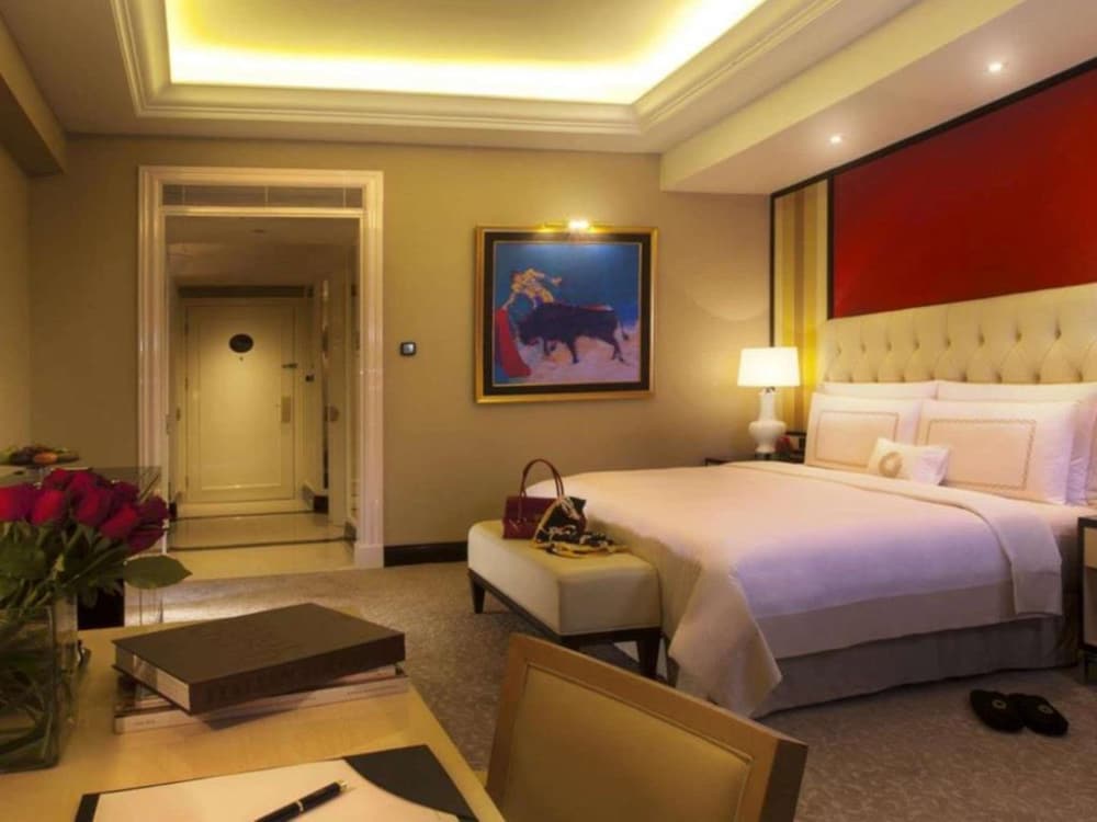The Trans Luxury Hotel 22/73