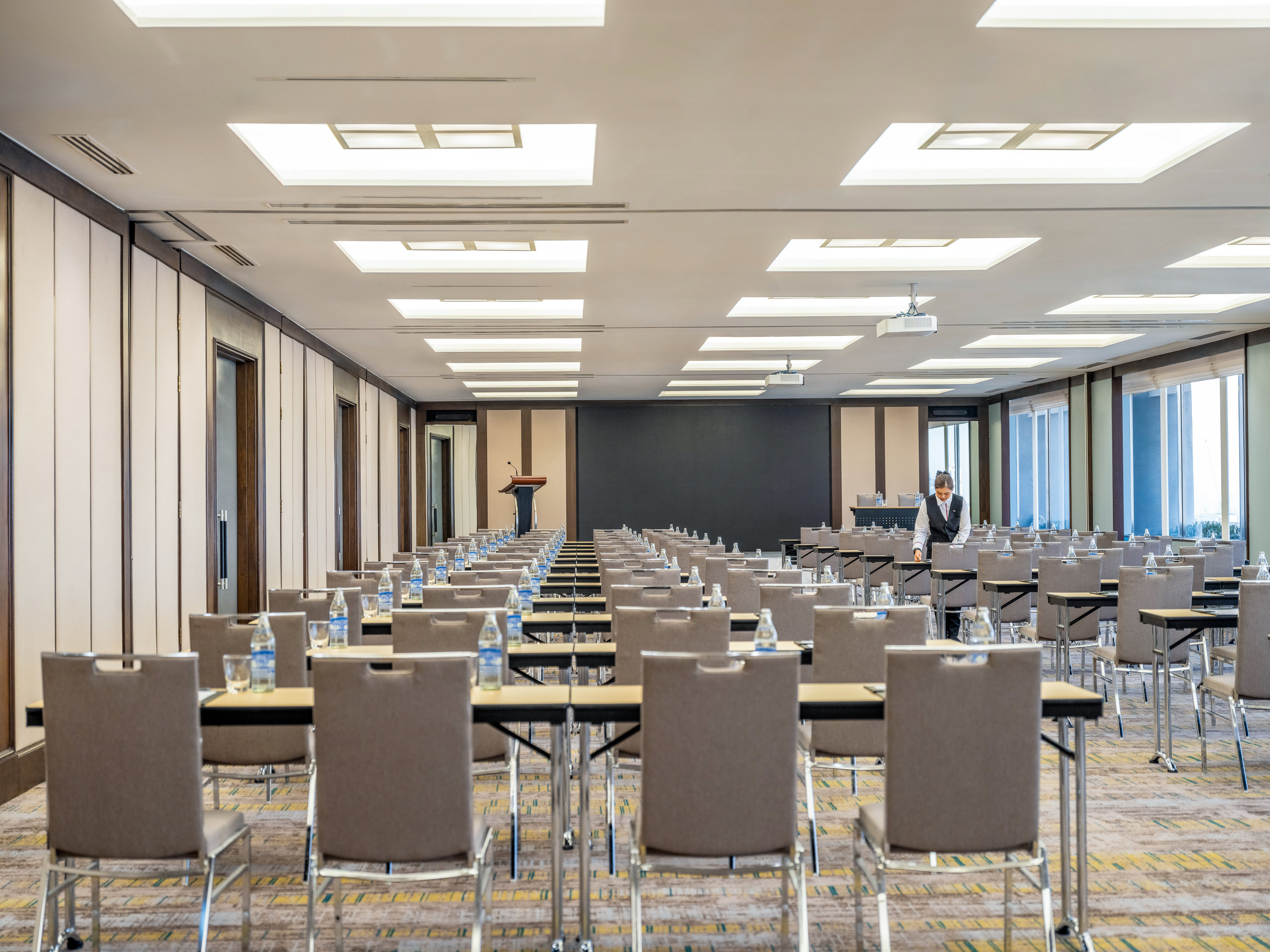 Crowne Plaza Bangkok Lumpini Park 62/77