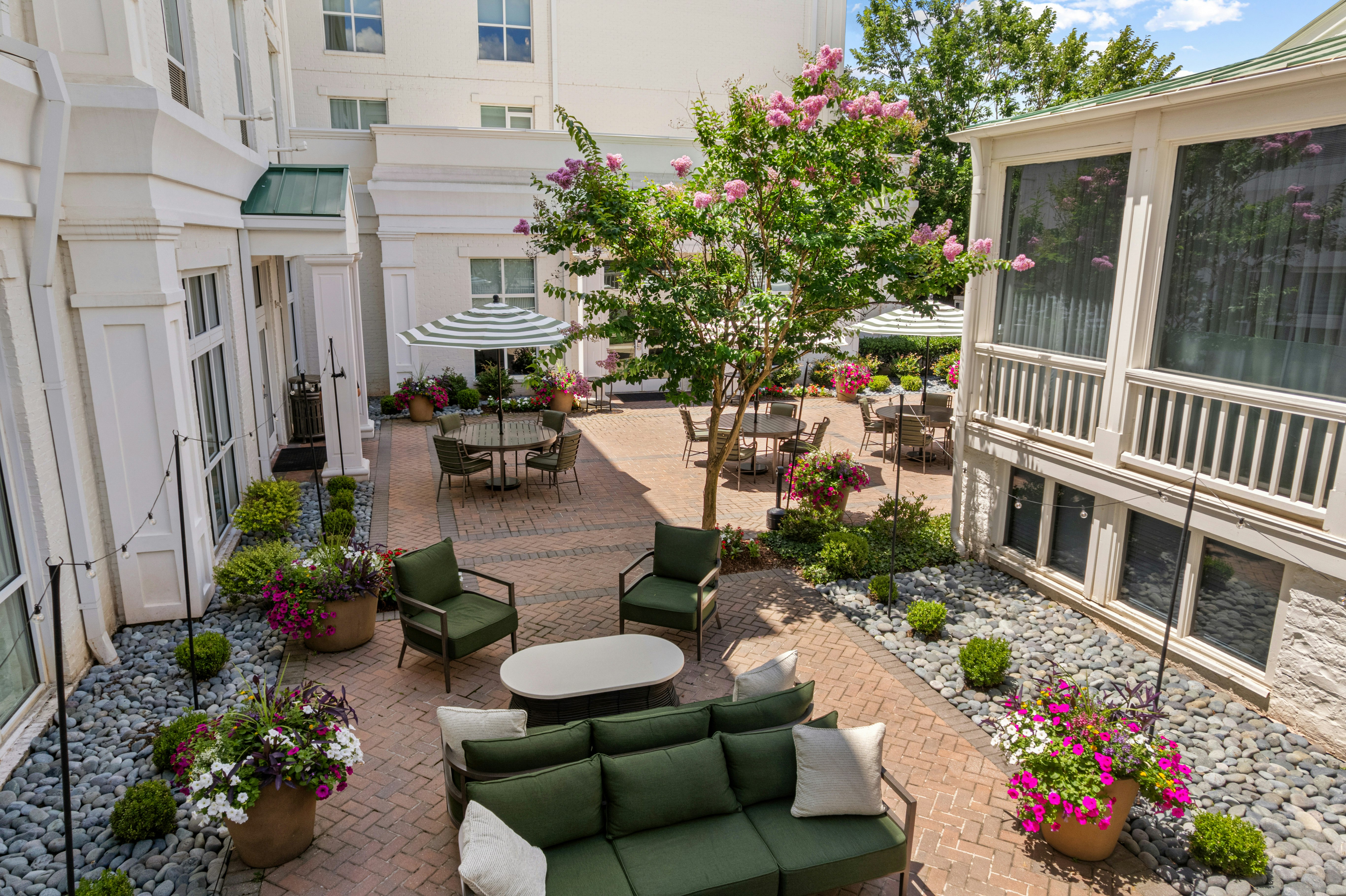 HILTON GARDEN INN NASHVILLE BRENTWOOD 37/75
