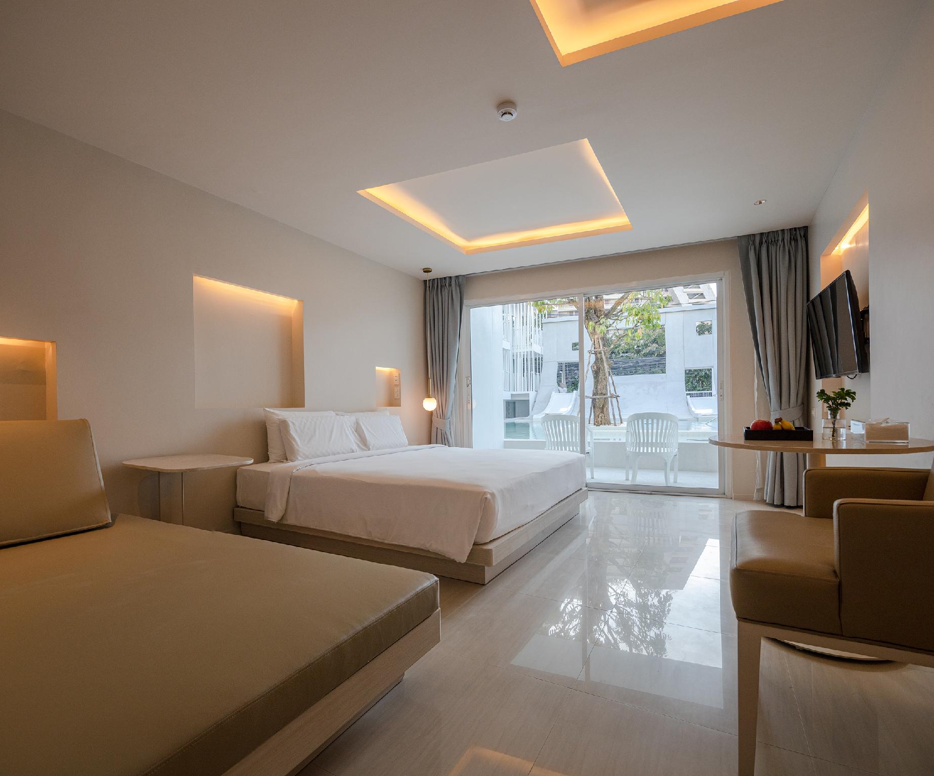 Room, Twin Beds, Pool Access