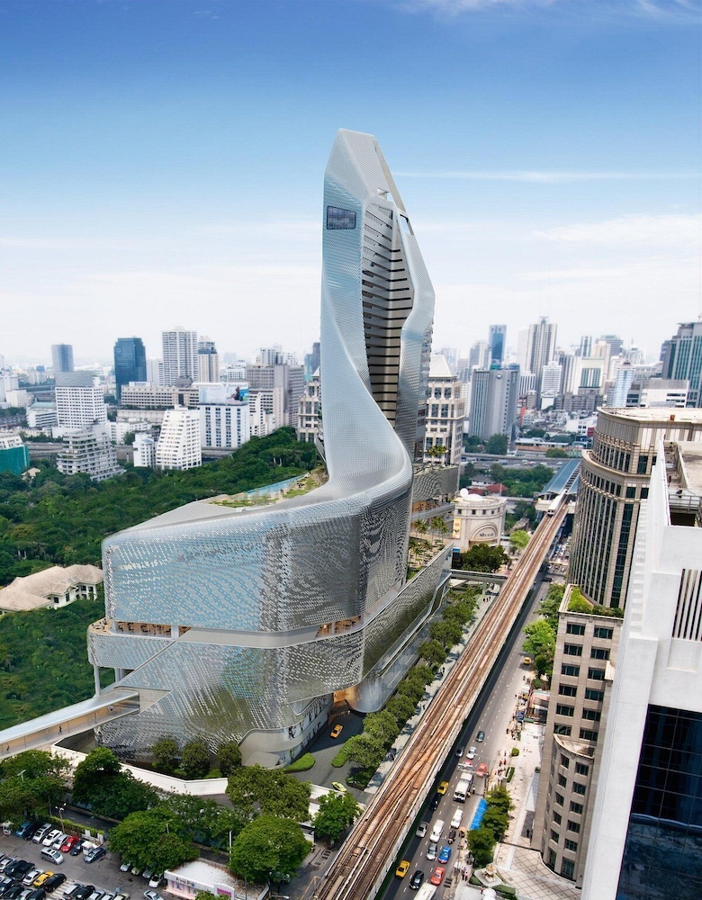 Ramada by Wyndham Bangkok Sukhumvit 11 79/83