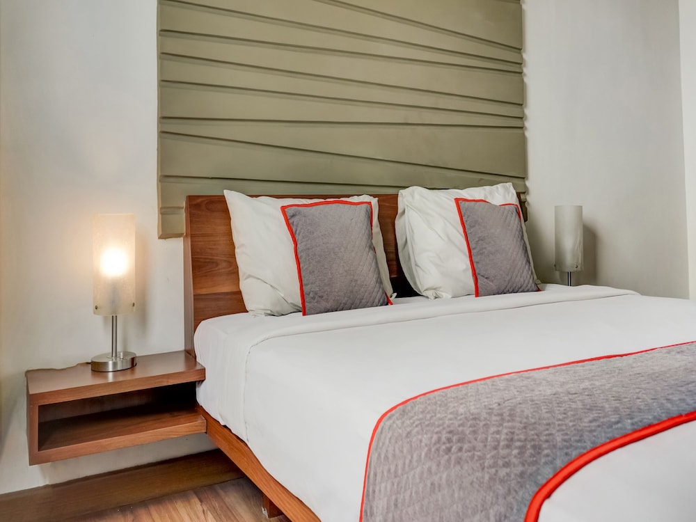 Grand Cikarang Hotel 35/50