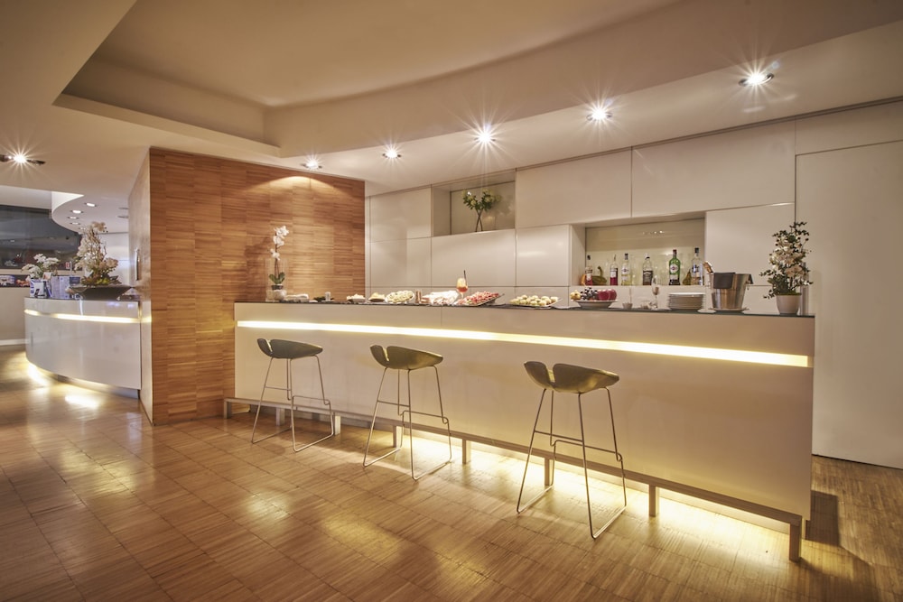 Lobby at iH Hotels Milano Watt 13, MILAN