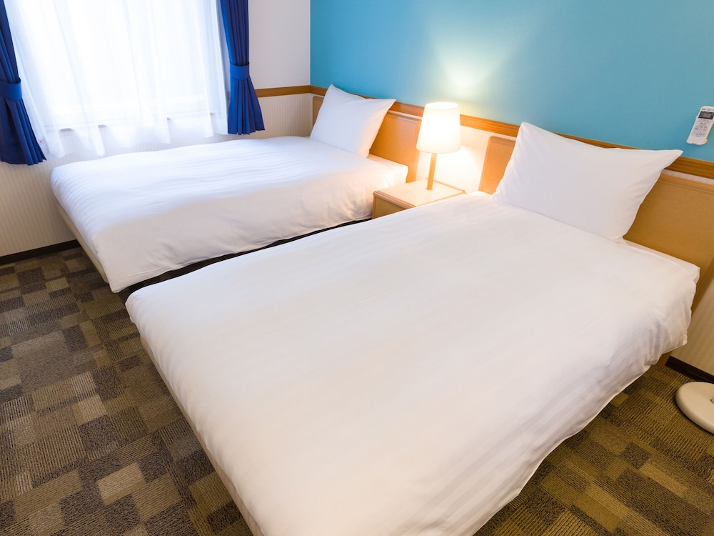 Toyoko Inn Yokohama Stadium Mae No 2 13/58