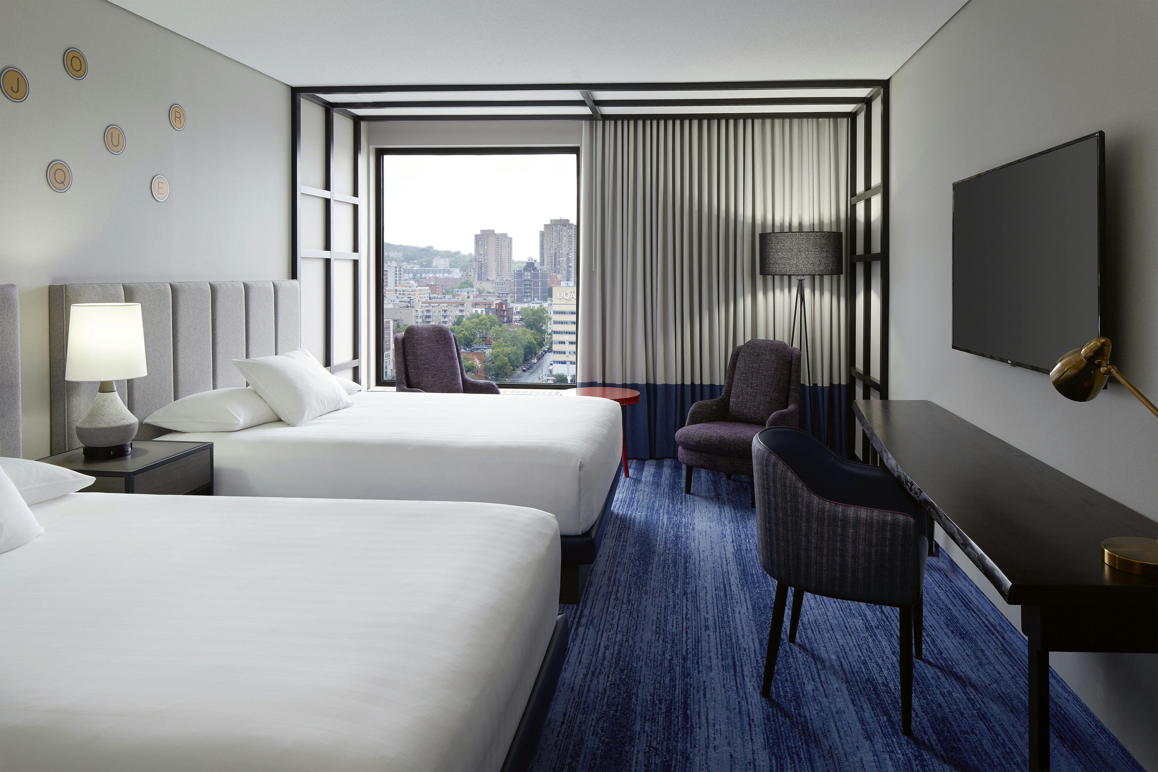room, 2 queen beds, city view