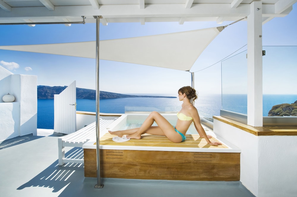 Hyperion Oia Suites 22/45