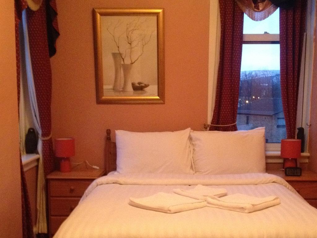 ROOM, DOUBLE BED, CASTLE VIEW, SHARED BATHROOM