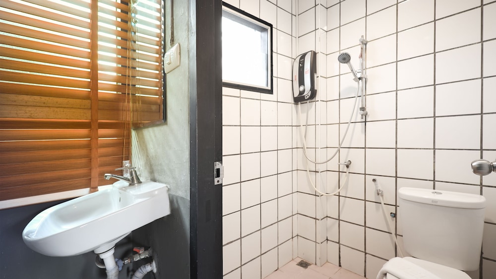 B2 Lanna Boutique & Budget Hotel 58/60